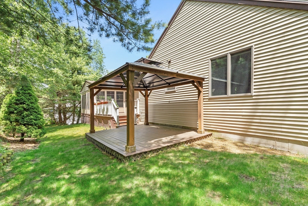 25 Dexter Road Melrose, MA 02176 - Photo 36 of 42