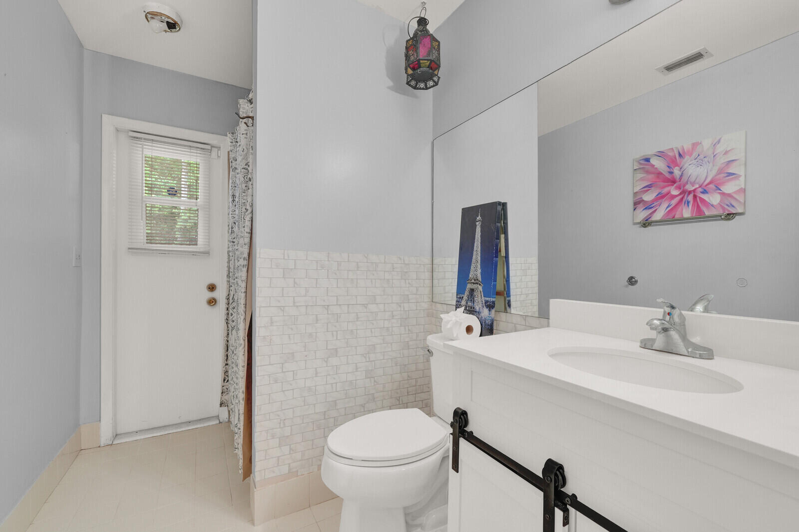 8850 Ranta Court, Unit D Boynton Beach, FL 33436 - Photo 21 of 25 Second Bathroom