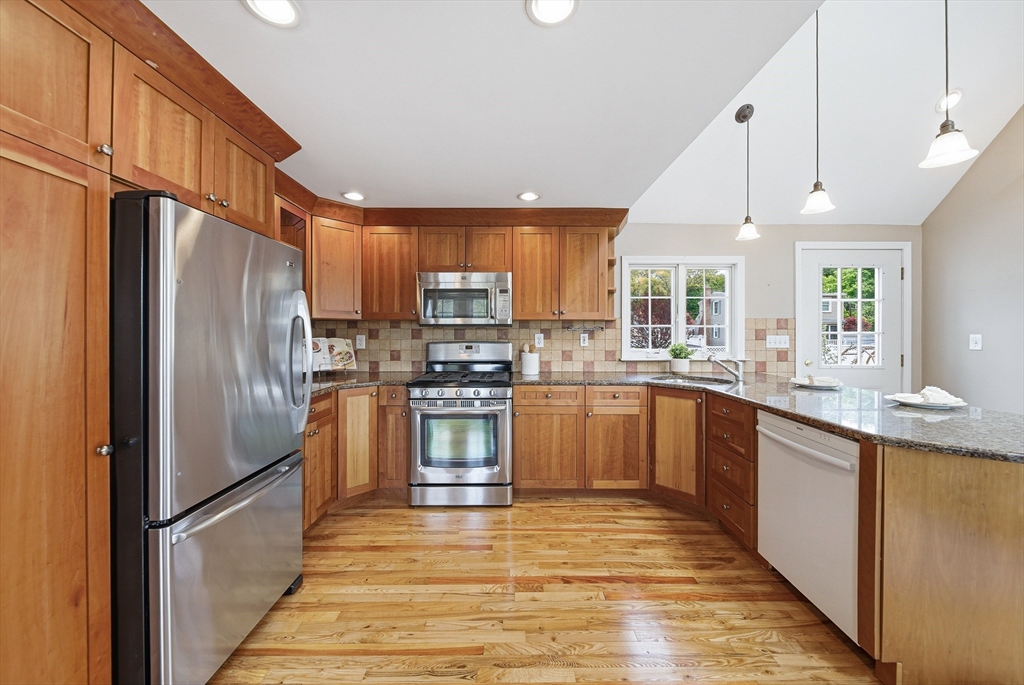 28 Myopia Road Stoneham, MA 02180 - Photo 14 of 42