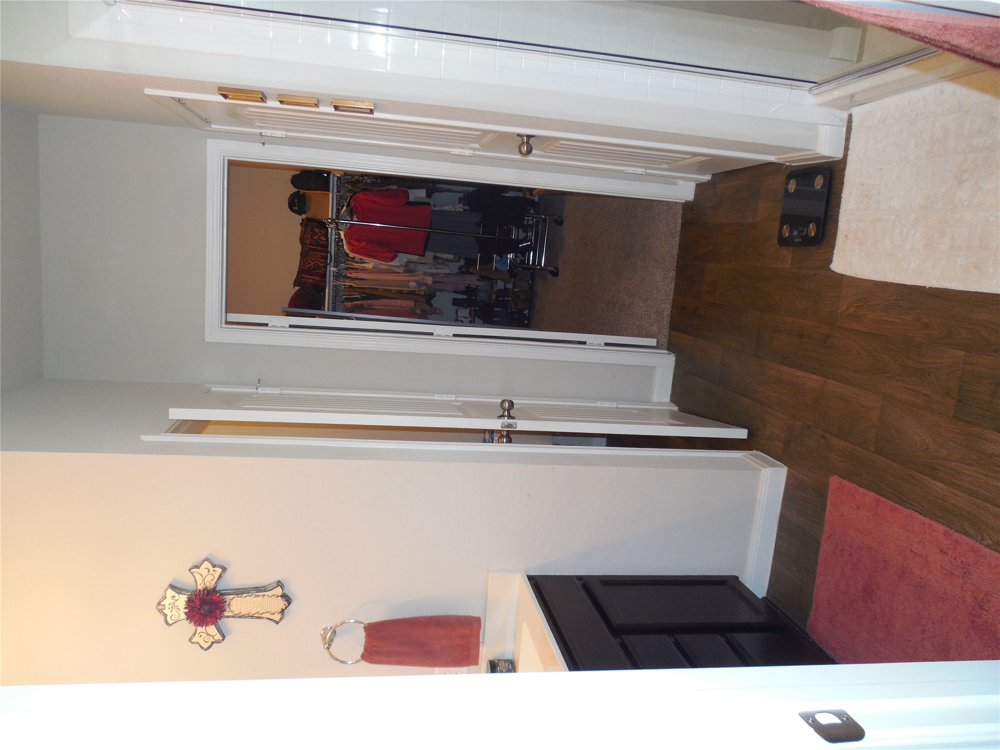 1009 Ferryman Drive Georgetown, TX 78626 - Photo 18 of 24 a view of hallway with bathroom