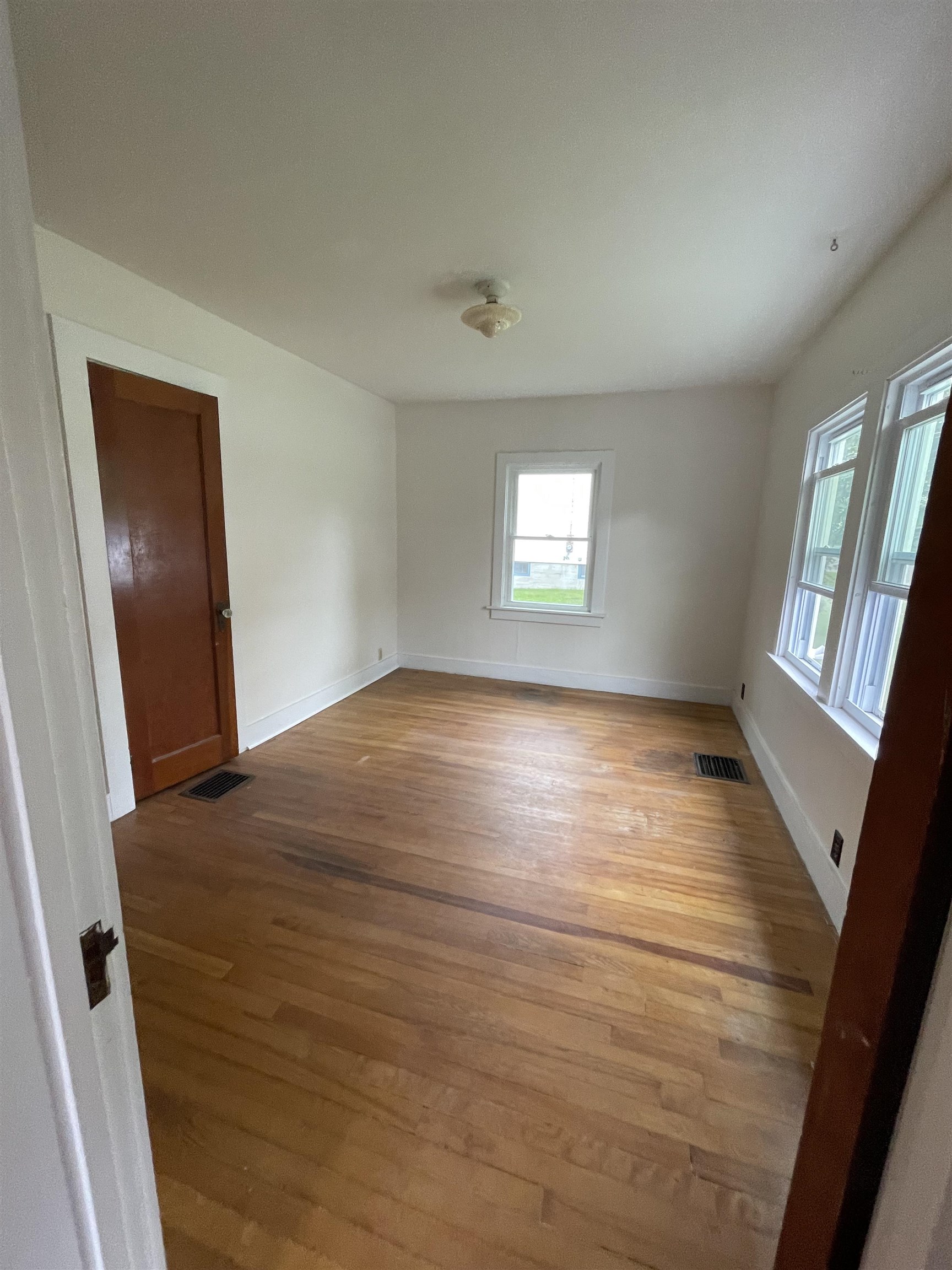 56 West Seminary Street Brandon, VT 05733 - Photo 9 of 20 Gallery Image 9