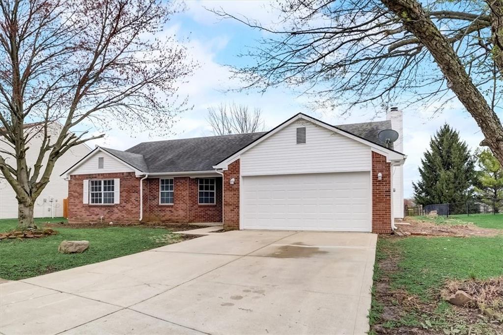 1050 Oak Leaf Road Franklin, IN 46131 - Photo 2 of 36 Gallery Image 2
