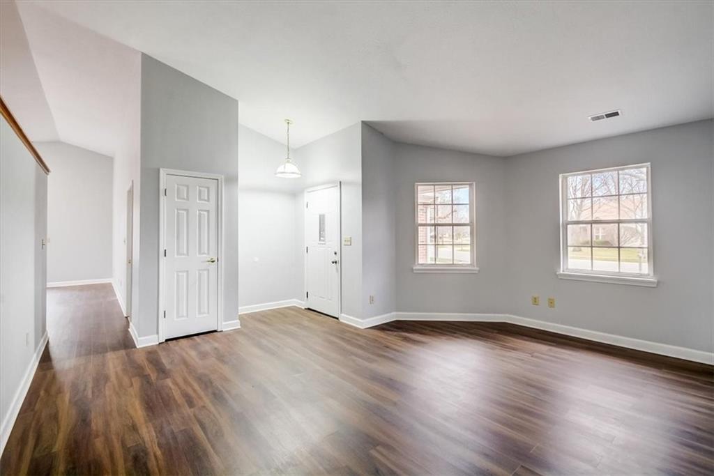 1050 Oak Leaf Road Franklin, IN 46131 - Photo 5 of 36 Gallery Image 5