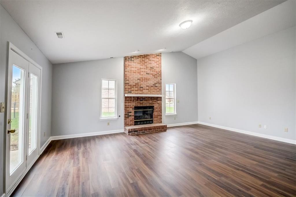 1050 Oak Leaf Road Franklin, IN 46131 - Photo 8 of 36 Gallery Image 8