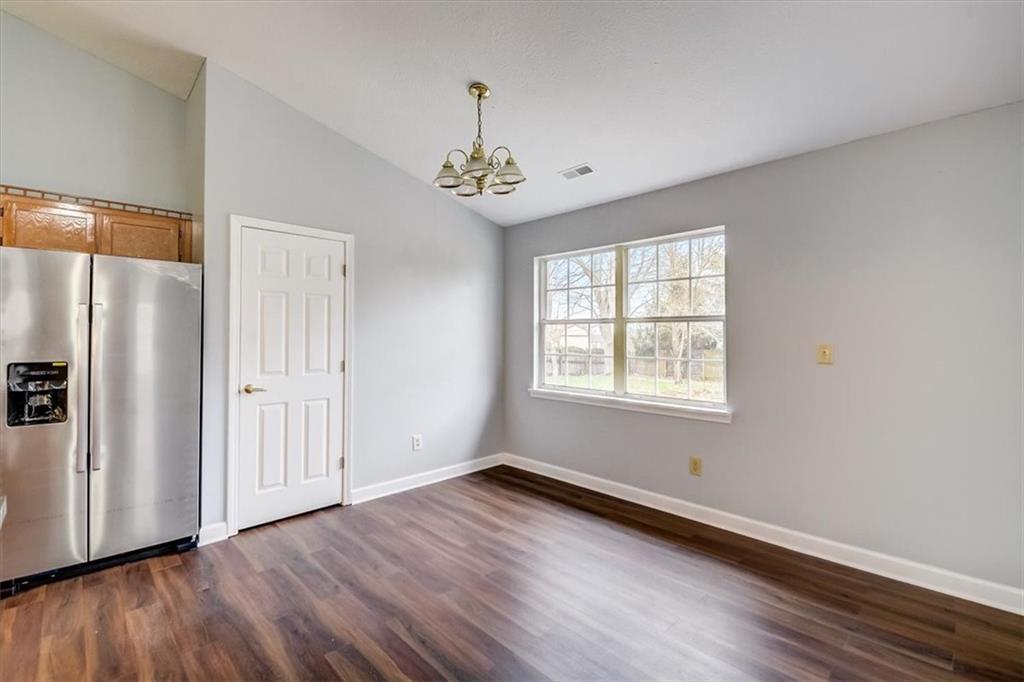 1050 Oak Leaf Road Franklin, IN 46131 - Photo 9 of 36 Gallery Image 9