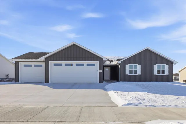$394,900 | 3501 Snow Goose Way, Kaukauna, WI 54130