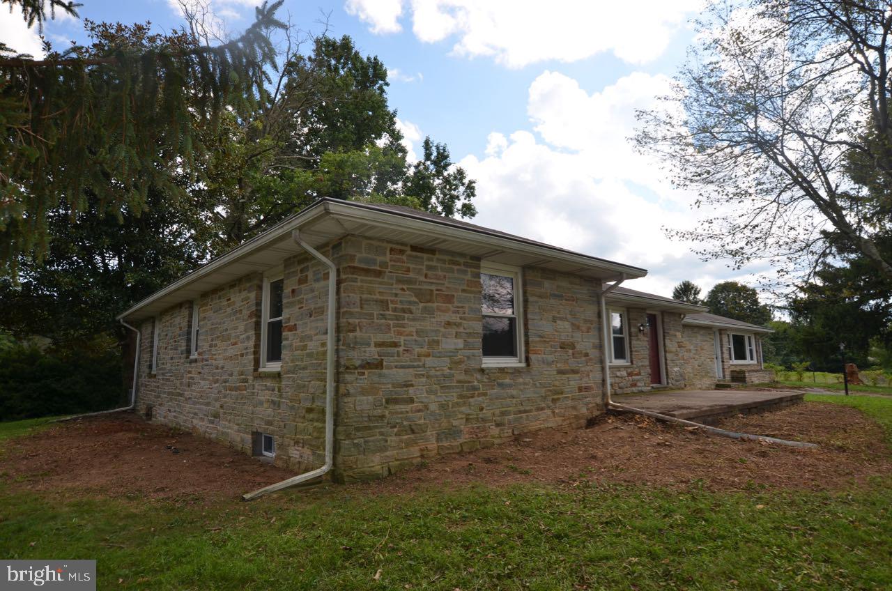 13554 Ingham Road Glen Rock, PA 17327 - Photo 4 of 42 Gallery Image 4