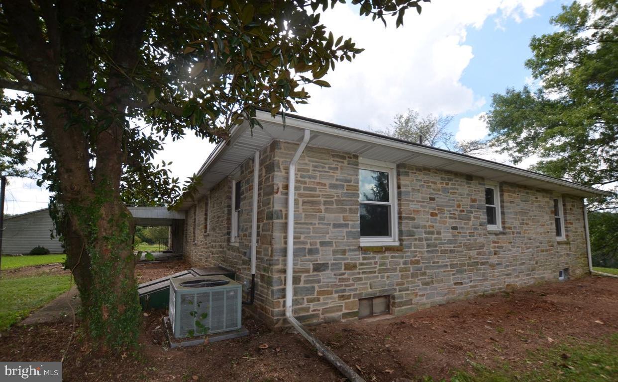 13554 Ingham Road Glen Rock, PA 17327 - Photo 6 of 42 Gallery Image 6