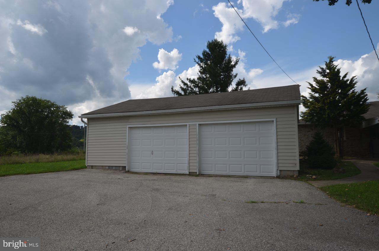 13554 Ingham Road Glen Rock, PA 17327 - Photo 10 of 42 Gallery Image 10