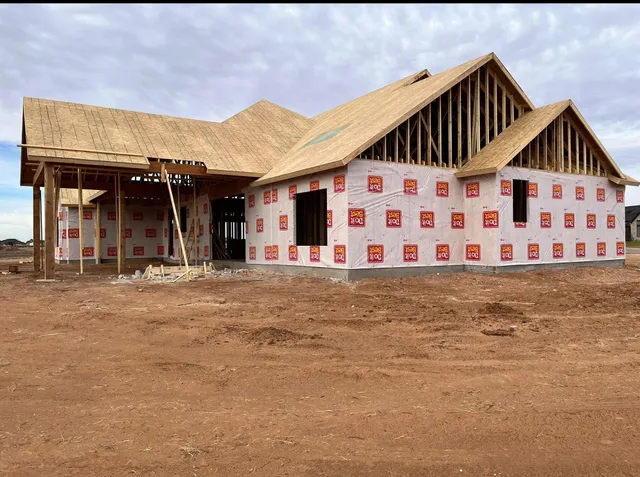 $570,000 | 1155 East Hayes Street, Tahoka, TX 79373