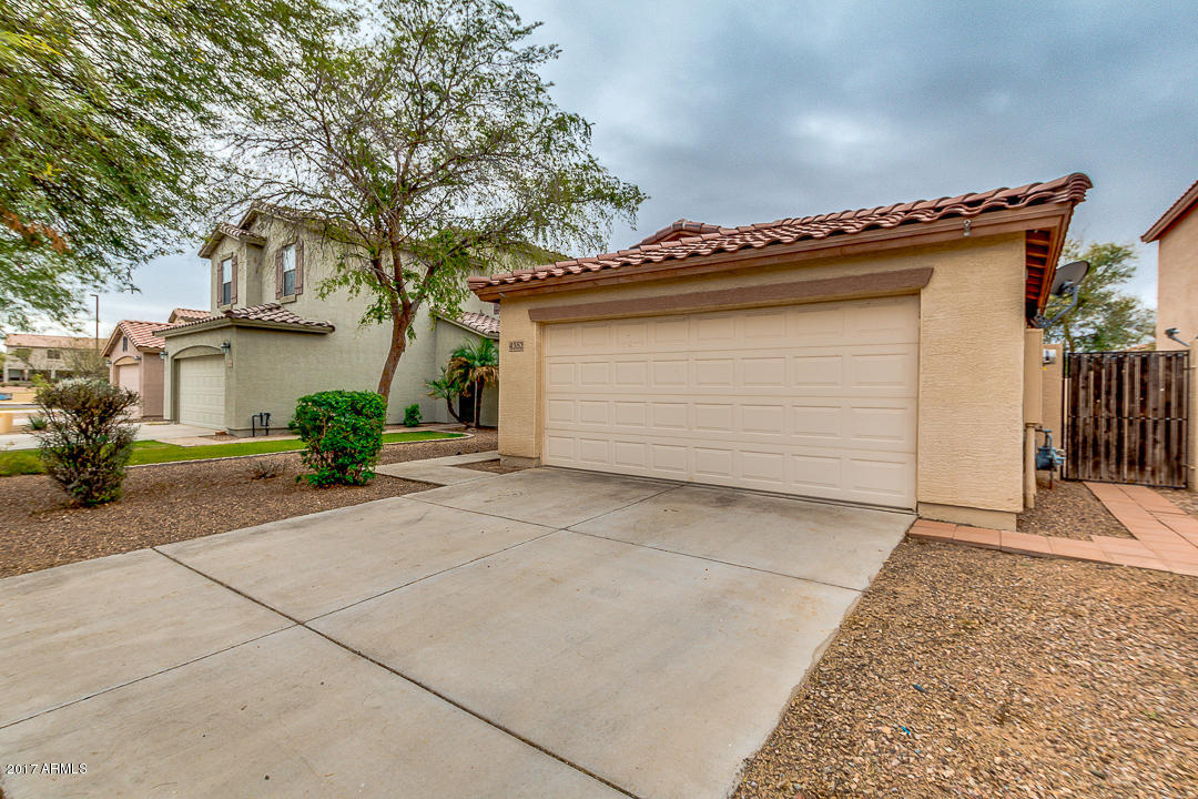 4352 South Rim Court Gilbert, AZ 85297 - Photo 3 of 32 03-Rim_