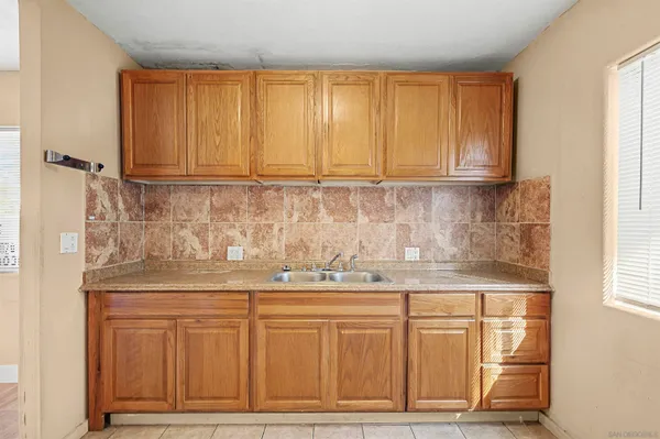 $2,650 | 4397 Swift Avenue, San Diego, CA 92104