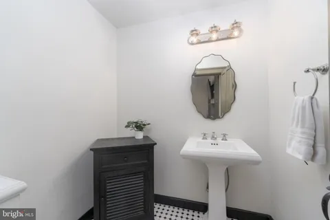 $750,000 | 806 South Ann Street, Baltimore, MD 21231