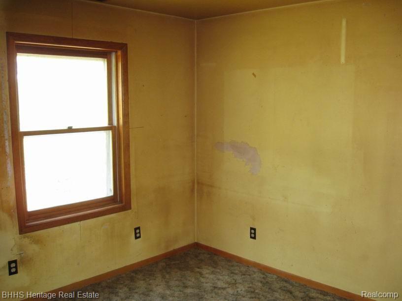 1744 Middle Road Highland, MI 48357 - Photo 15 of 18 Bedroom
