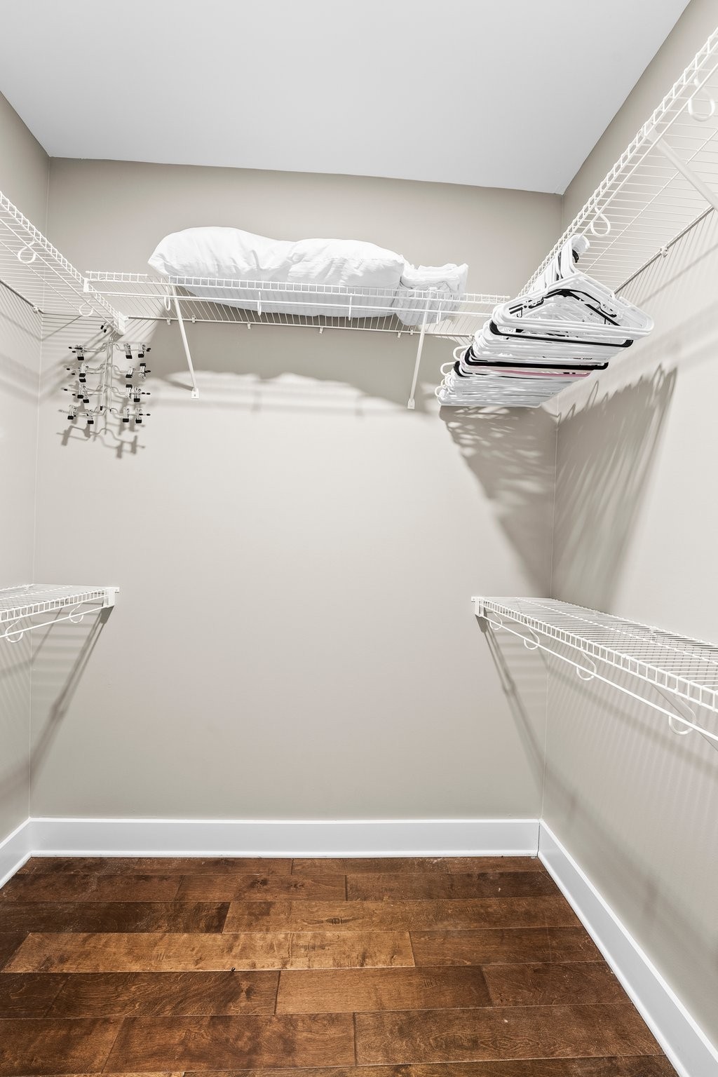 105 Island Way Winchester, TN 37398 - Photo 28 of 41 a view of water heater room