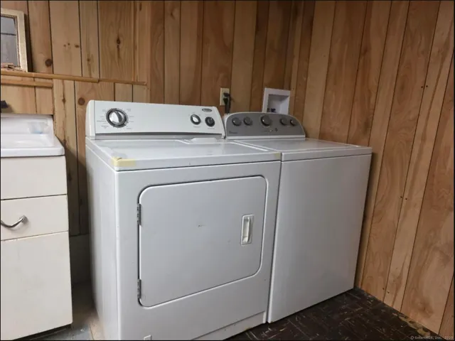 $1,990 | 985 Slater Road, Unit 2, New Britain, CT 06053