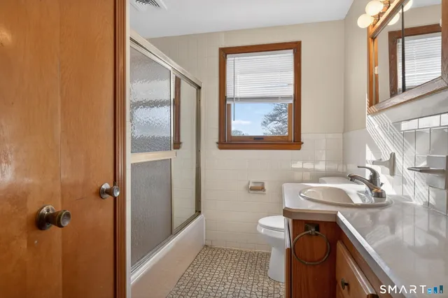 $1,990 | 985 Slater Road, Unit 2, New Britain, CT 06053