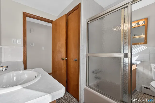 $1,990 | 985 Slater Road, Unit 2, New Britain, CT 06053