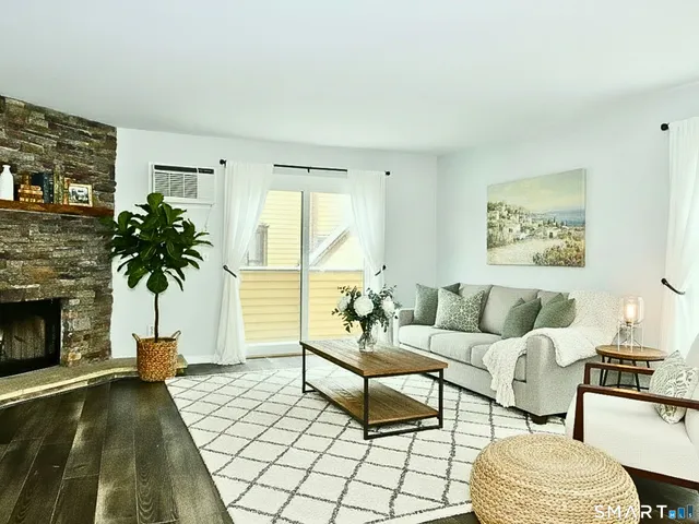 $3,300 | 8 Oakwood Avenue, Unit D6, Norwalk, CT 06850