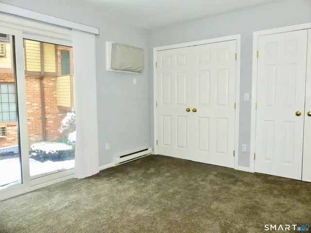 $3,300 | 8 Oakwood Avenue, Unit D6, Norwalk, CT 06850