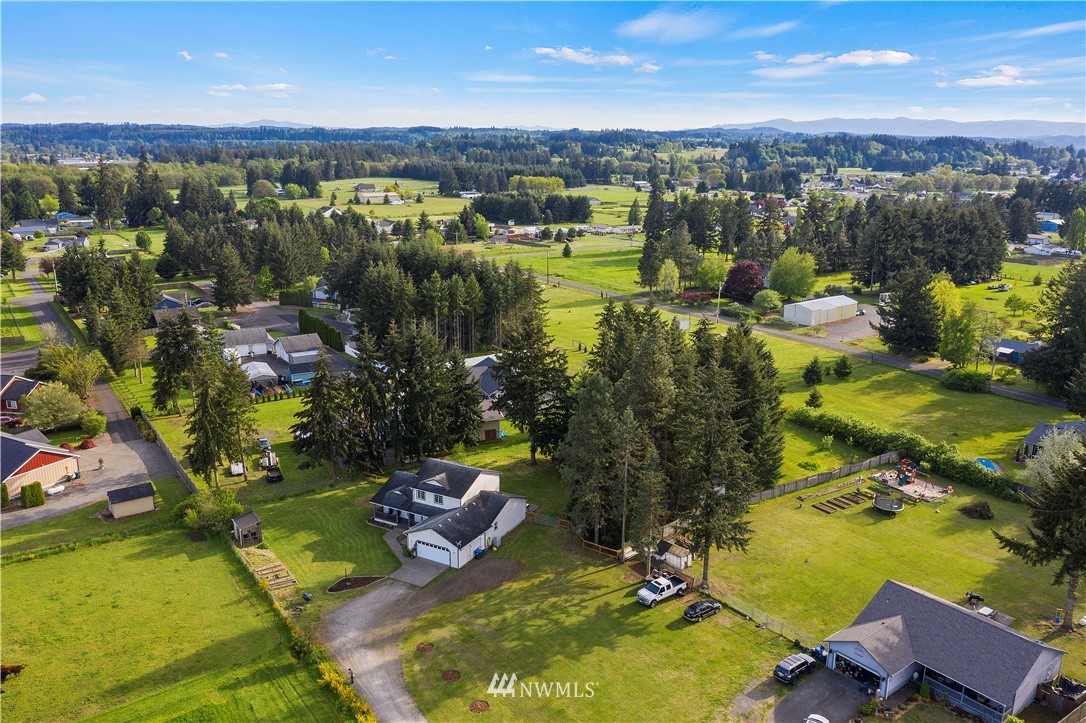 8531 178th Avenue Southwest Rochester, WA 98579 - Photo 2 of 40
