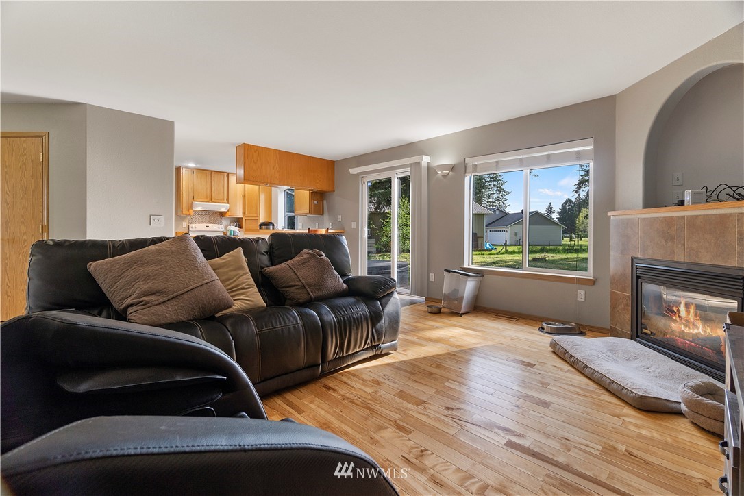 8531 178th Avenue Southwest Rochester, WA 98579 - Photo 13 of 40