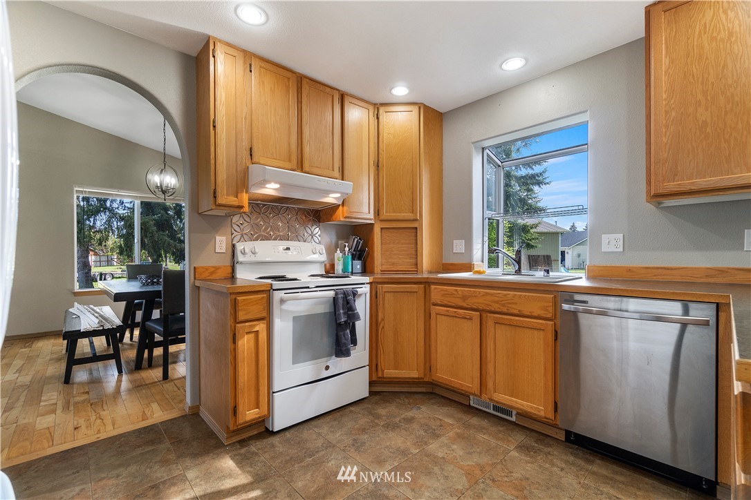 8531 178th Avenue Southwest Rochester, WA 98579 - Photo 18 of 40