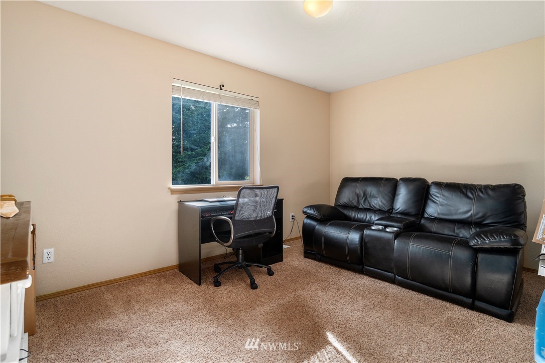8531 178th Avenue Southwest Rochester, WA 98579 - Photo 28 of 40