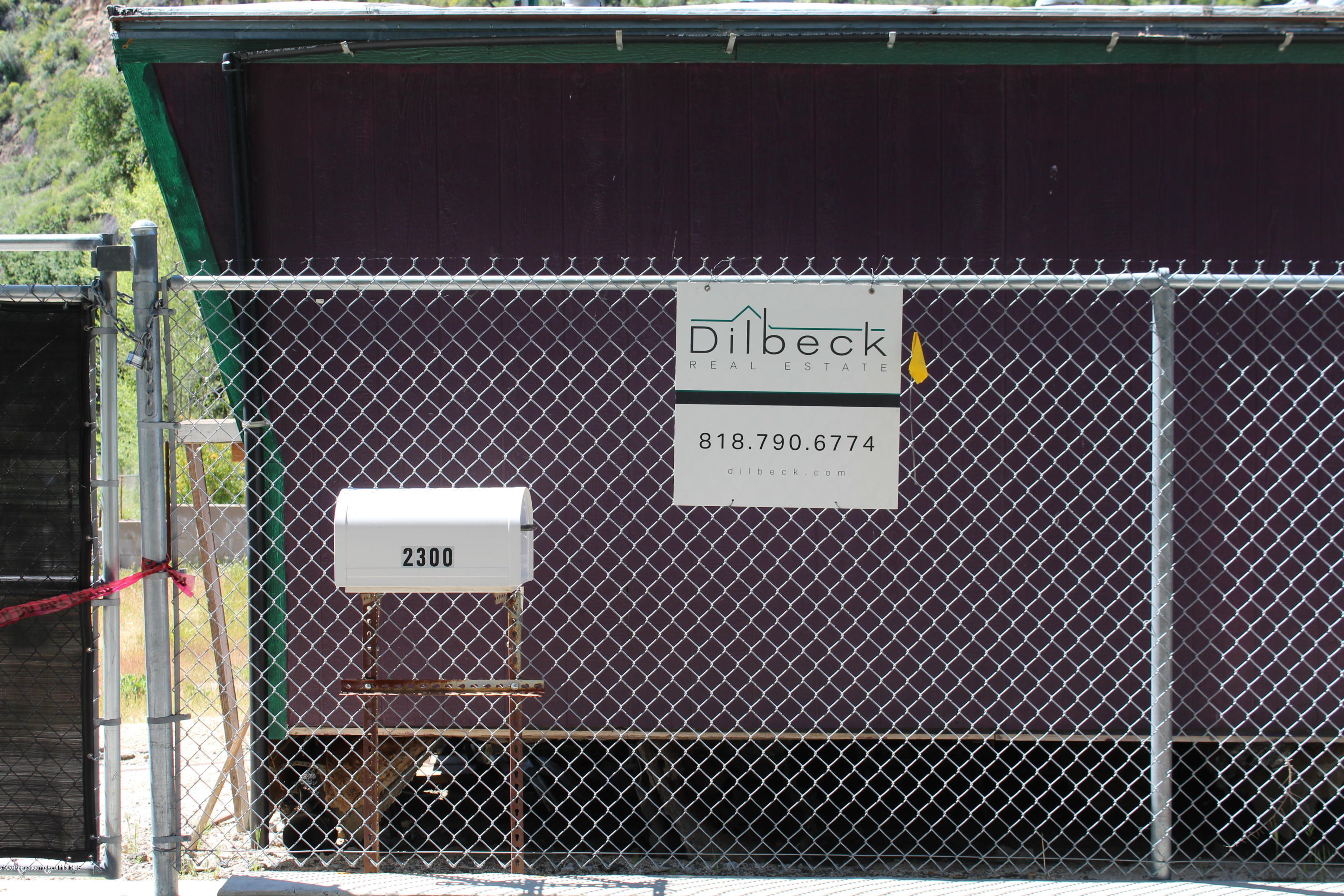 2300 Stonyvale Road Tujunga, CA 91042 - Photo 7 of 15 a view of a brick wall