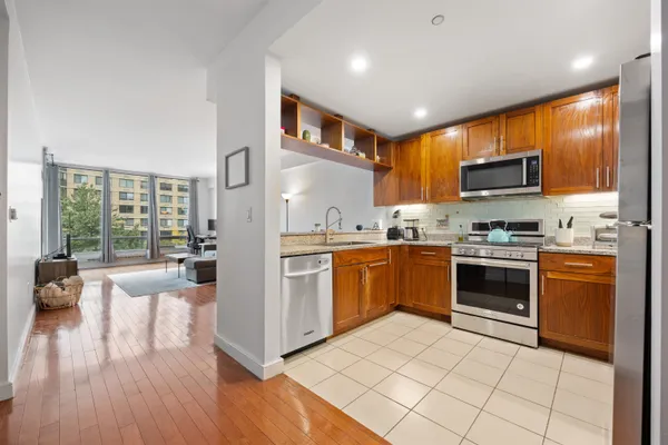 $699,000 | 20 Newport Parkway, Unit 305, Jersey City, NJ 07310