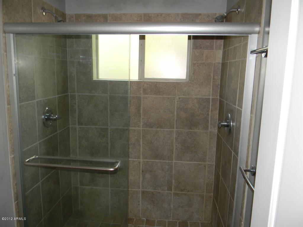 1219 East Colter Street, Unit 12 Phoenix, AZ 85014 - Photo 13 of 20 Bath 1