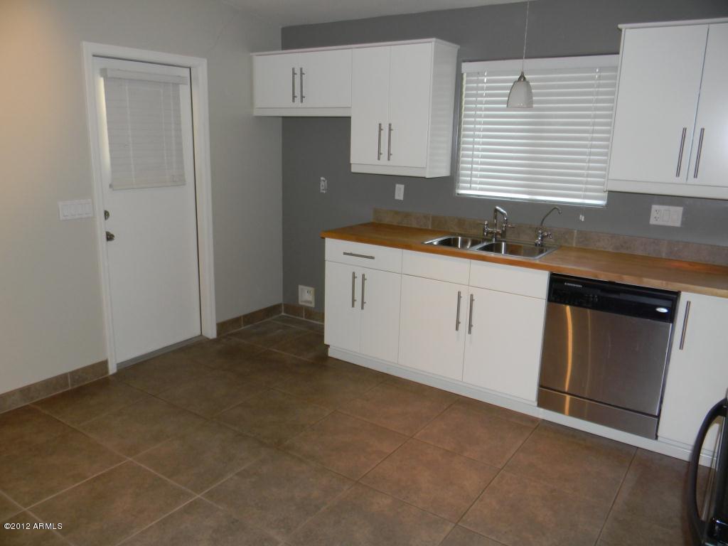 1219 East Colter Street, Unit 12 Phoenix, AZ 85014 - Photo 10 of 20 Kitchen