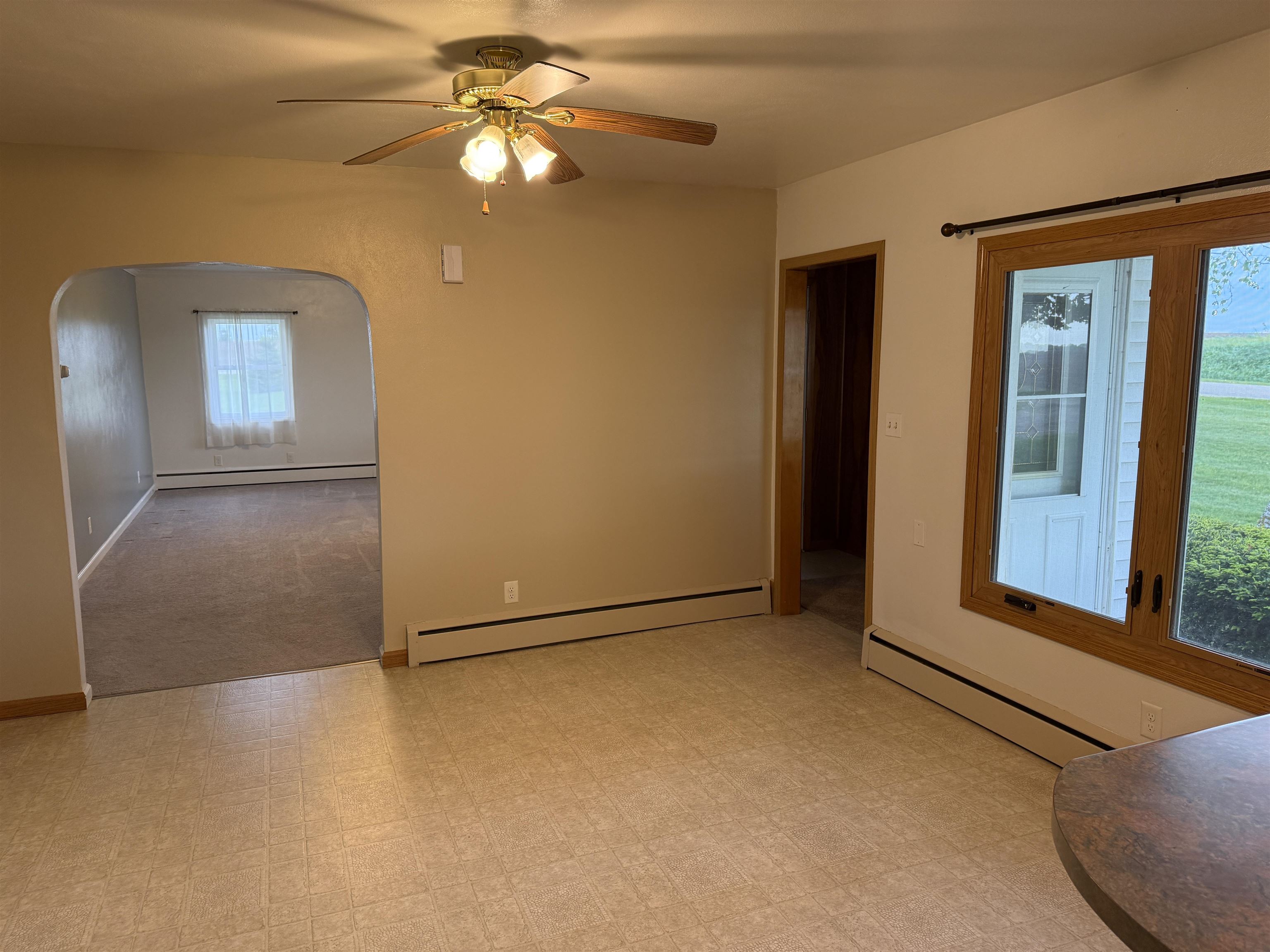 13546 North Showers Road Orangeville, IL 61060 - Photo 9 of 37