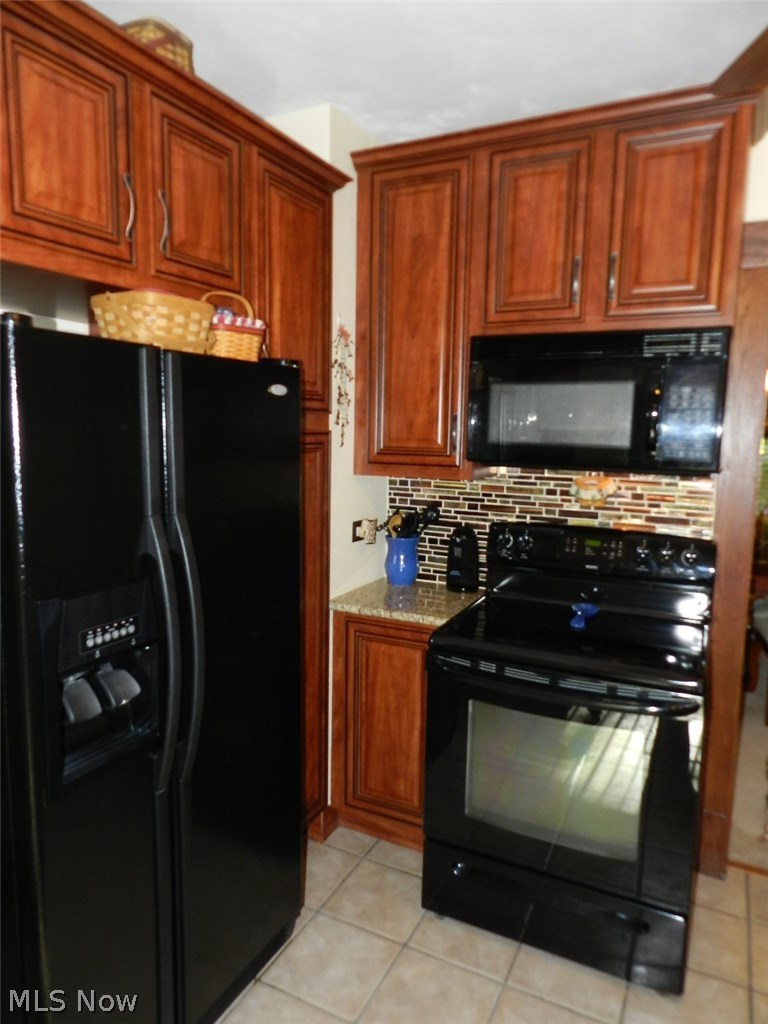 7082 Root Road North Ridgeville, OH 44039 - Photo 7 of 35