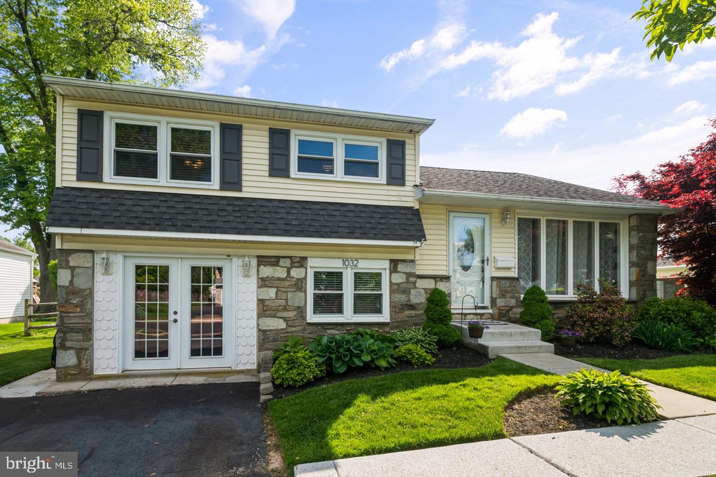 1032 Windsor Road Warminster, PA 18974 - Photo 2 of 26