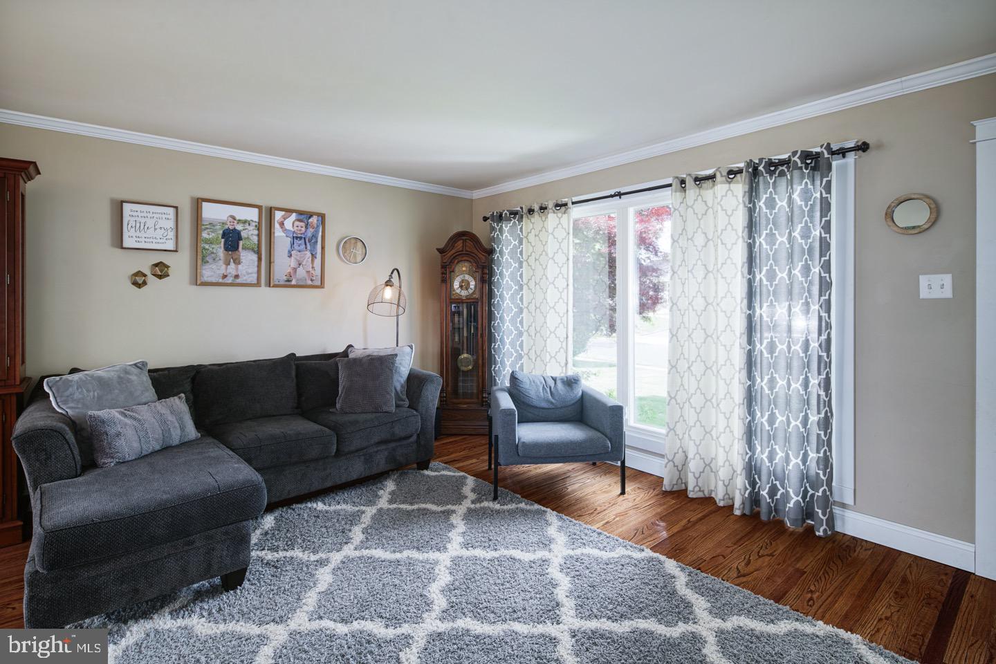 1032 Windsor Road Warminster, PA 18974 - Photo 10 of 26