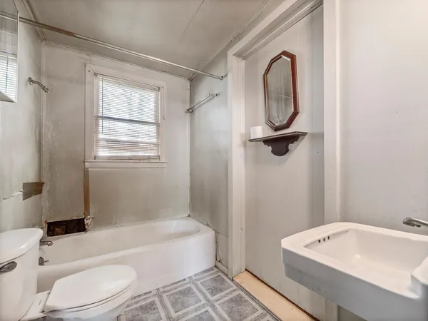 $595,000 | 8418 Highway 29, Alexandria, MN 56308