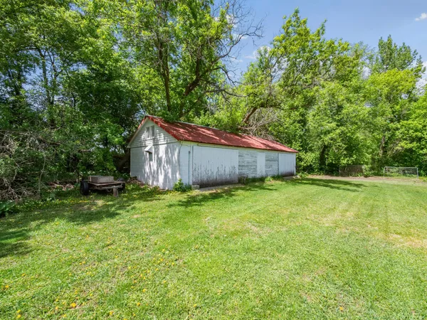 $595,000 | 8418 Highway 29, Alexandria, MN 56308