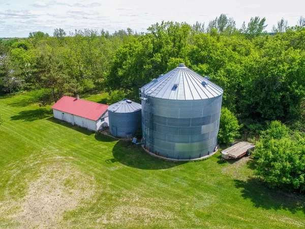 $595,000 | 8418 Highway 29, Alexandria, MN 56308