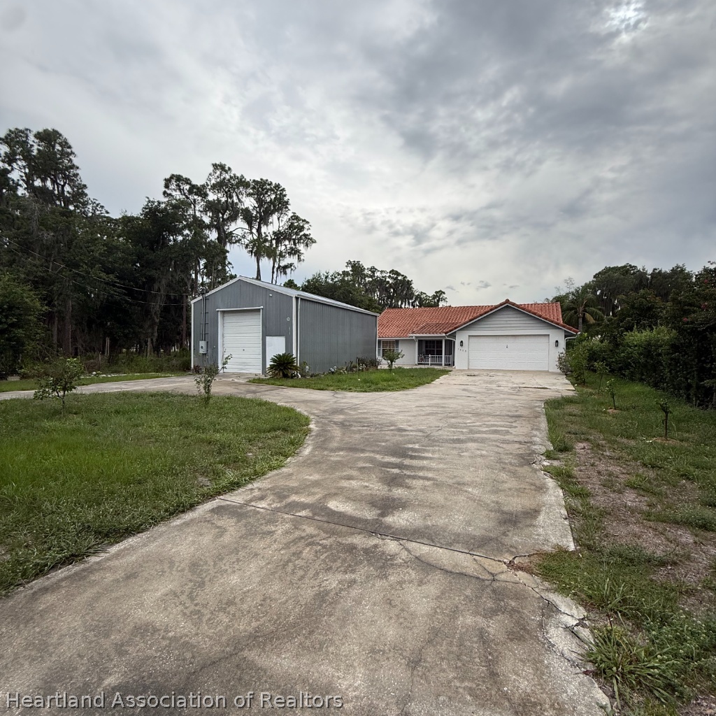 7423 Sparta Road Sebring, FL 33875 - Photo 1 of 32