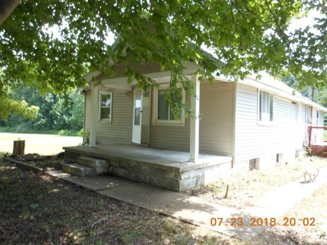 1044 South Yankeetown Road Boonville, IN 47601 - Photo 1 of 14 Gallery Image 1