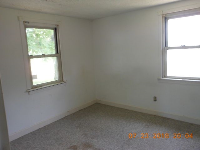1044 South Yankeetown Road Boonville, IN 47601 - Photo 11 of 14 Gallery Image 11