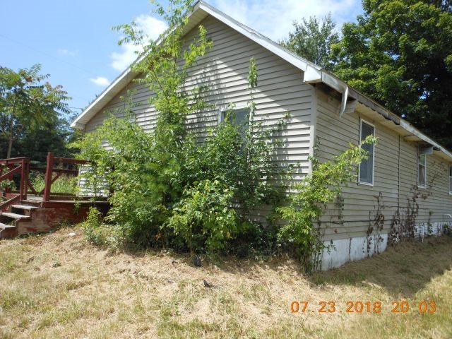 1044 South Yankeetown Road Boonville, IN 47601 - Photo 4 of 14 Gallery Image 4