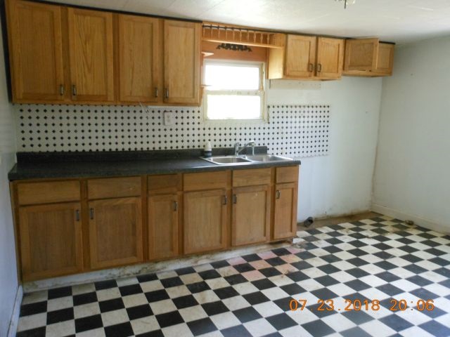 1044 South Yankeetown Road Boonville, IN 47601 - Photo 7 of 14 Gallery Image 7