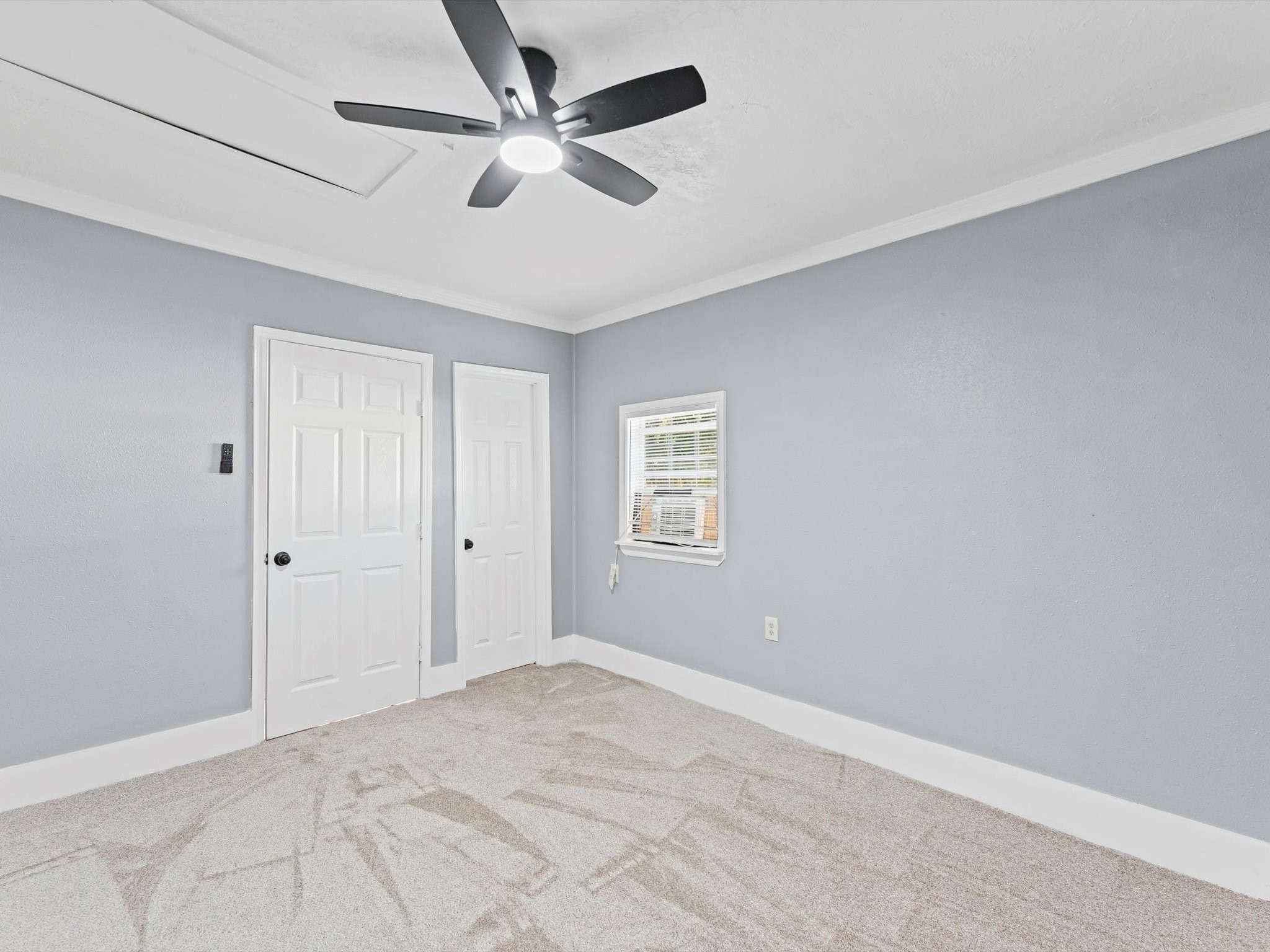 10918 Ritow Street Houston, TX 77089 - Photo 9 of 26 a view of a big room with carpet