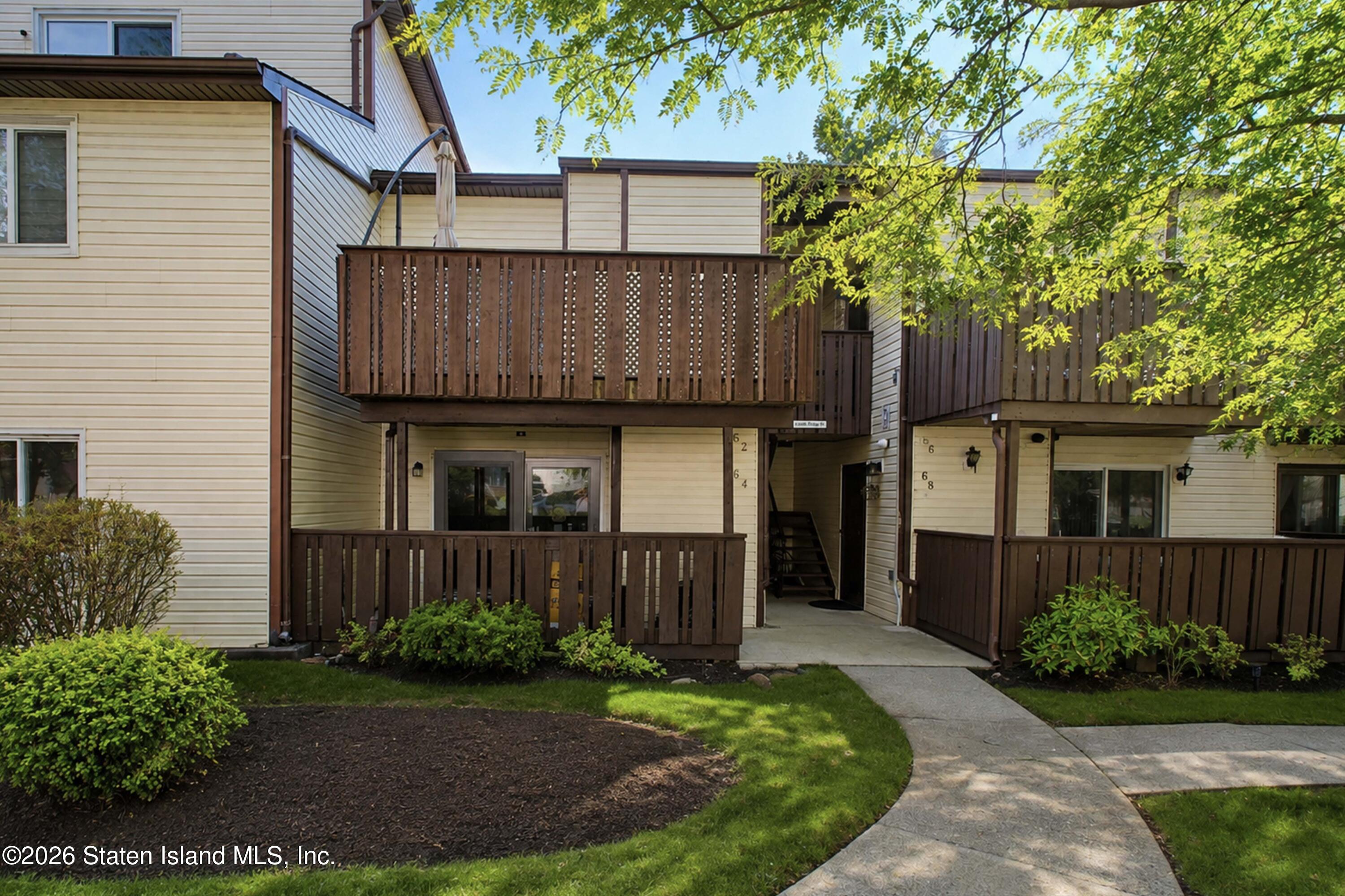 64 Timber Ridge Drive Staten Island, NY 10306 - Photo 1 of 16 Photo Mar 03 2022, 5 37 59 AM