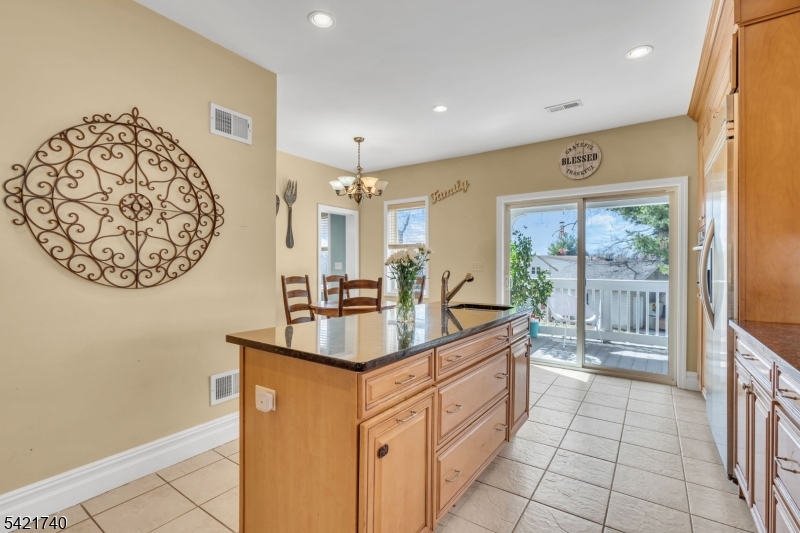 467 Summit Avenue Hackensack, NJ 07601 - Photo 15 of 46