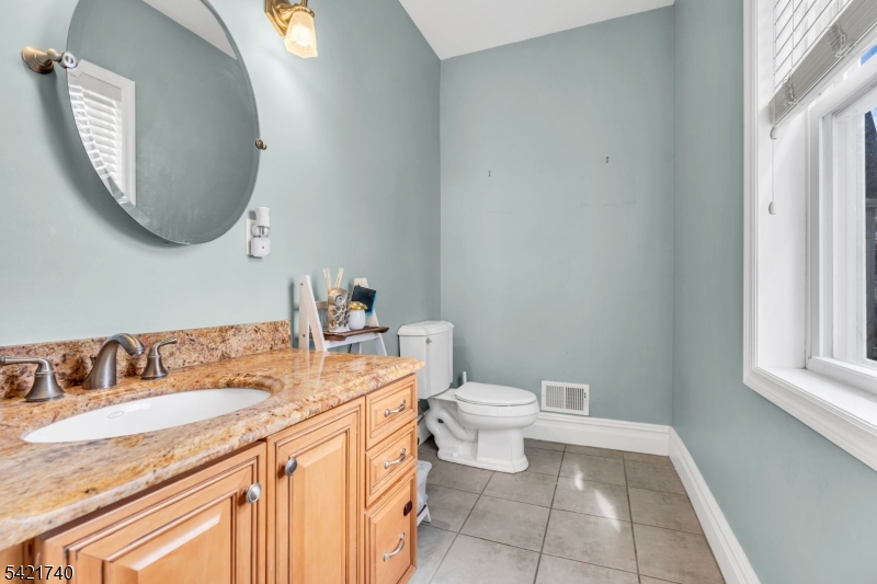 467 Summit Avenue Hackensack, NJ 07601 - Photo 18 of 46