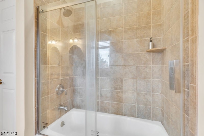 467 Summit Avenue Hackensack, NJ 07601 - Photo 25 of 46