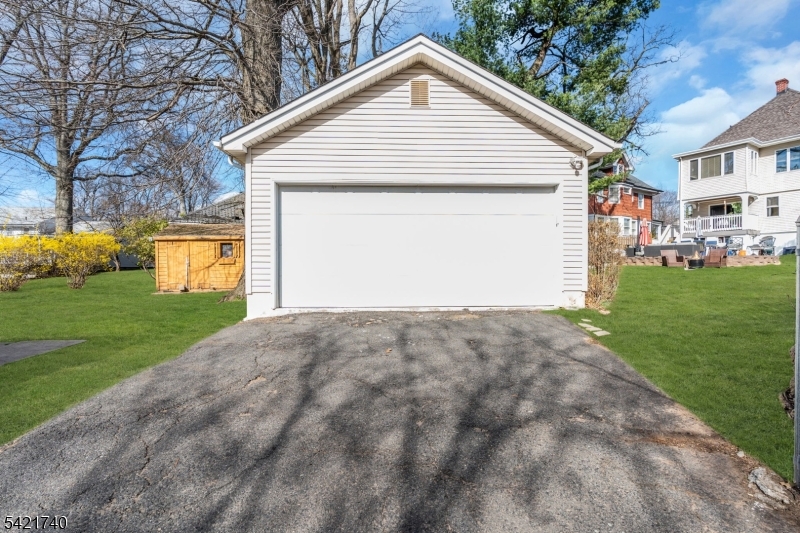 467 Summit Avenue Hackensack, NJ 07601 - Photo 38 of 46